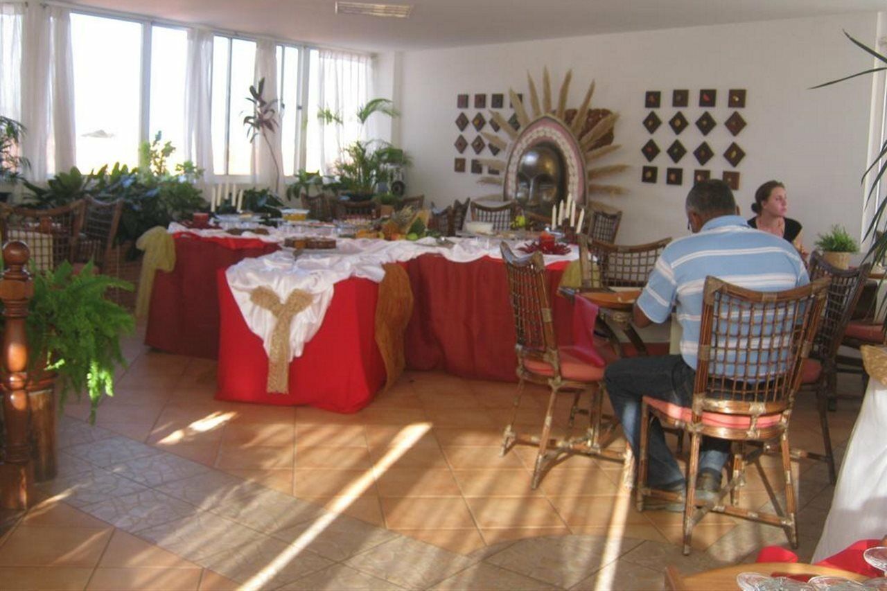 Mindelo Residencial Acomodação com café da manhã Exterior foto