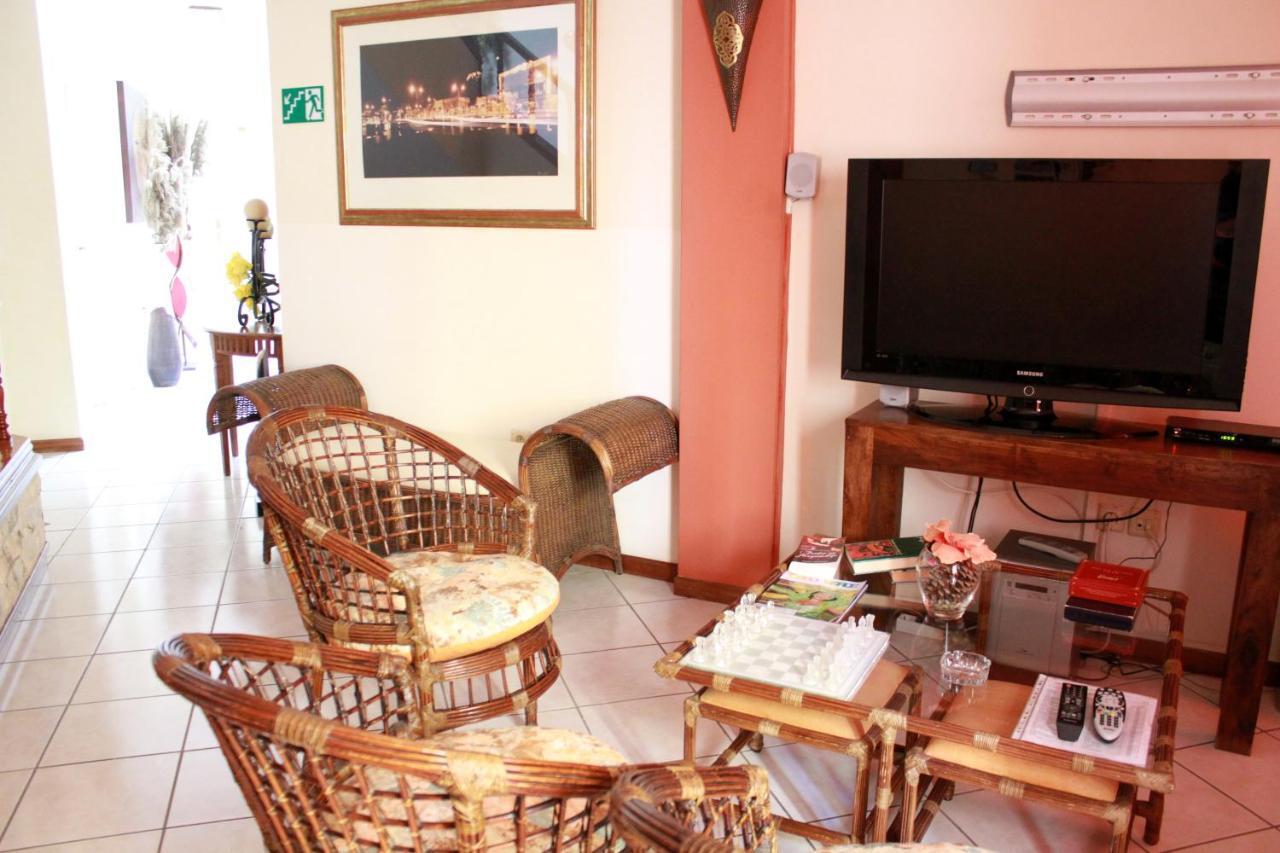 Mindelo Residencial Acomodação com café da manhã Exterior foto